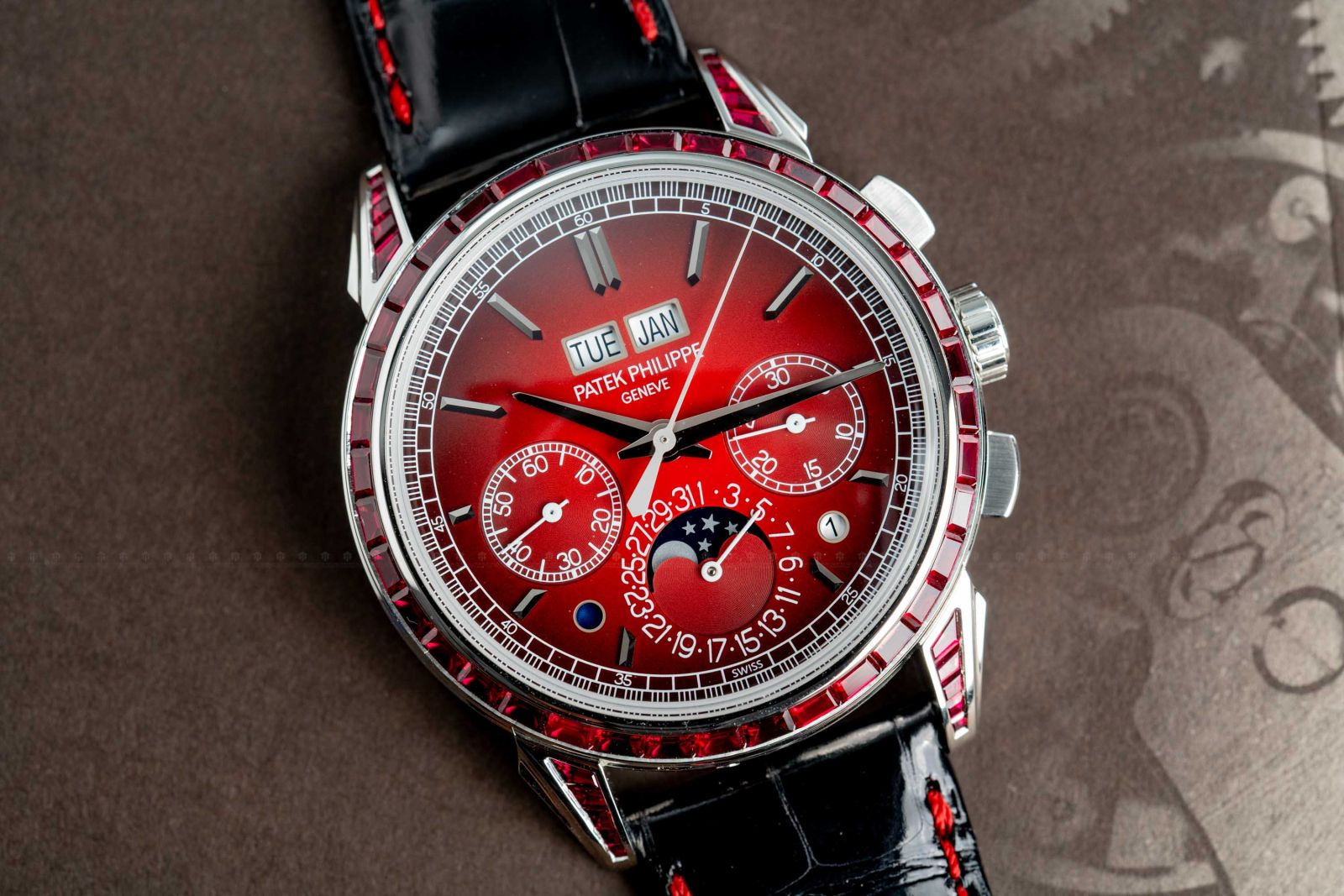 TA LUXURY WATCH